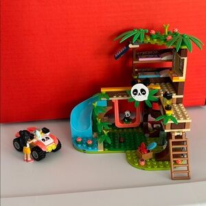 LEGO Jungle Panda Playset - Green, Blue, Black